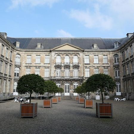 Hotel Les Trois Luppars Arras Exterior photo