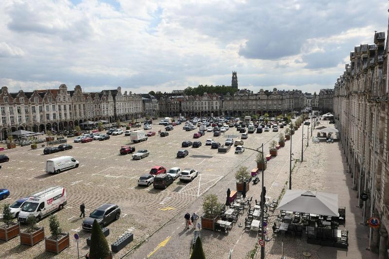 Hotel Les Trois Luppars Arras Exterior photo