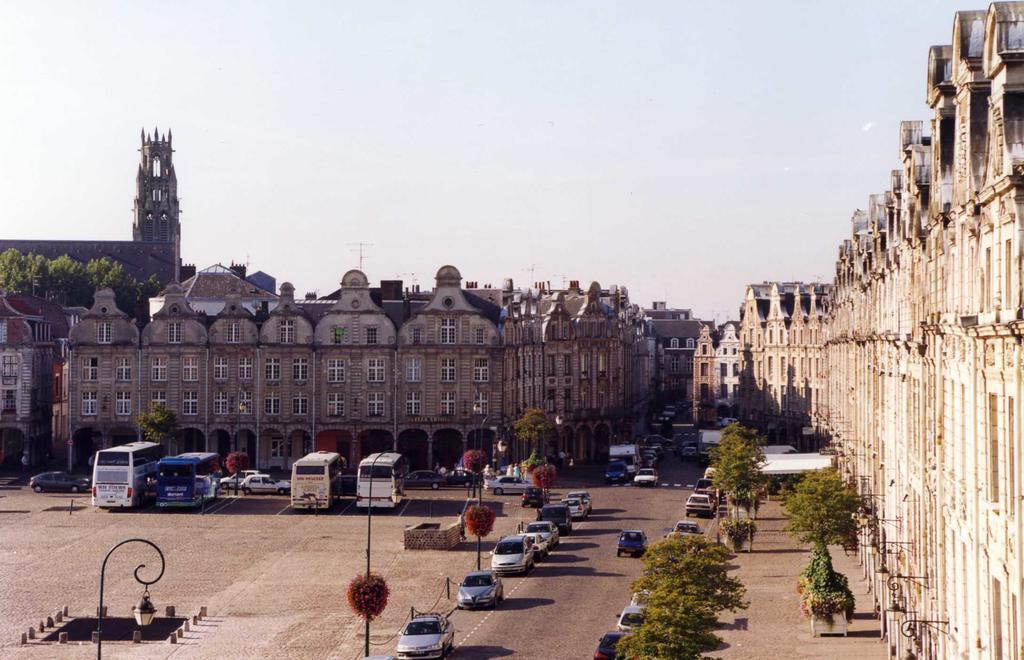 Hotel Les Trois Luppars Arras Exterior photo